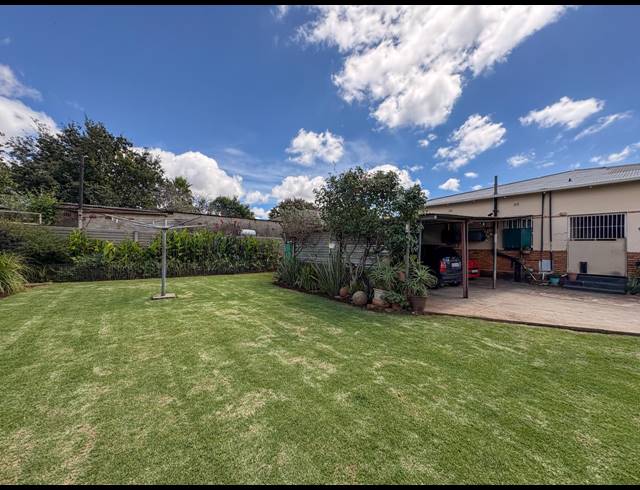 3 BEDROOM HOUSE TO LET IN BRENTHURST